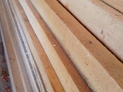 Capriori (cusaci) 7X5 uscati la interior feriti de soare si grinzi 12X12 -